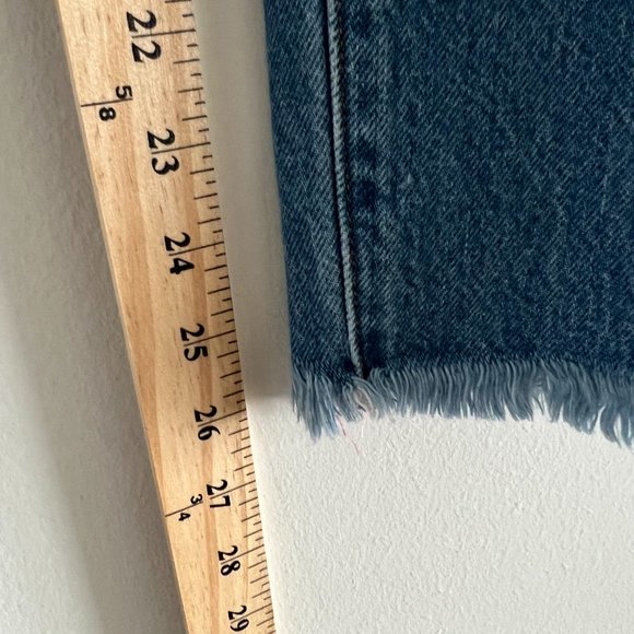 Levi's Wedgie Straight High Rise Crop Jean 25 Blue 100% Cotton Distressed - Picture 7 of 8